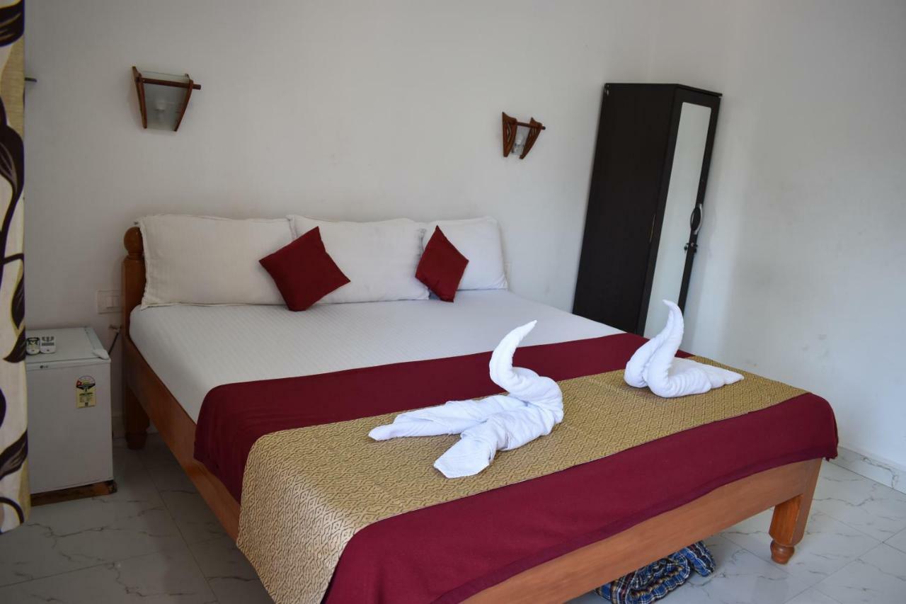 Hotel Mj Beach Resort Baga Exterior photo