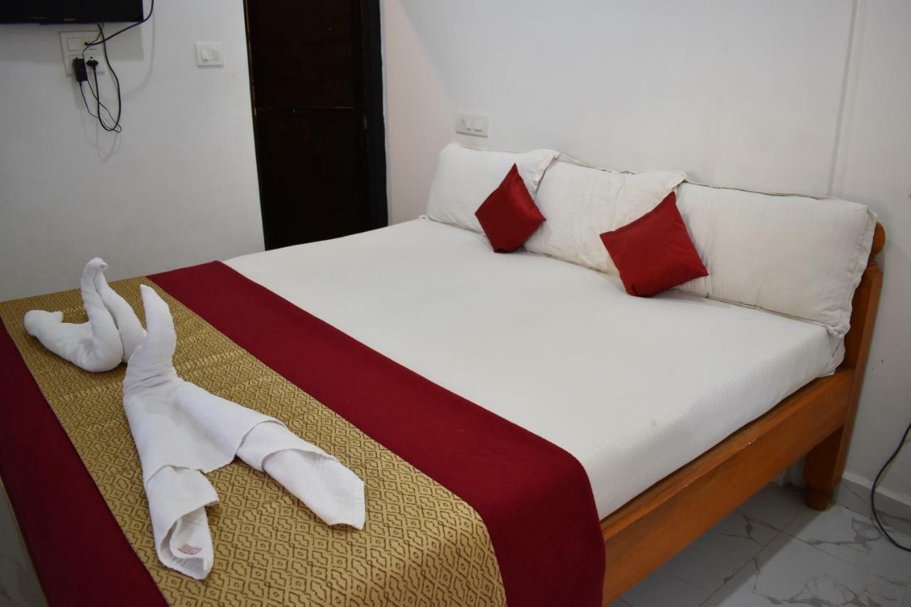Hotel Mj Beach Resort Baga Exterior photo